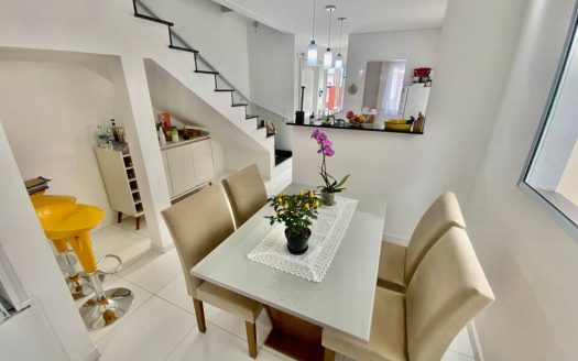 Casa em Condomínio à venda