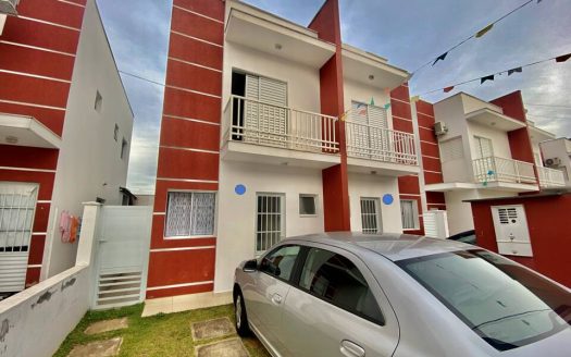 Casa em Condomínio à venda