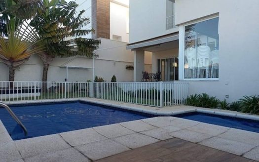 Casa em Condomínio à venda