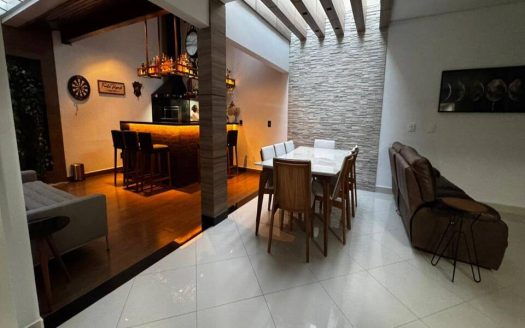 Casa em Condomínio à venda