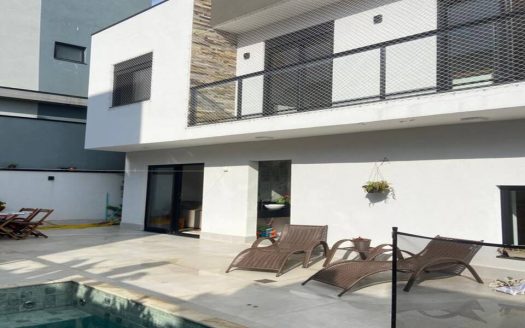 Casa em Condomínio à venda