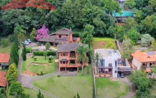 Casa em Condomínio à venda