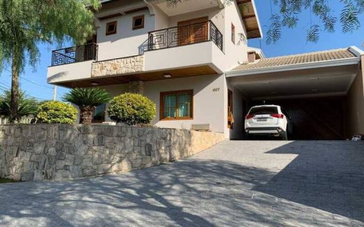 Casa em Condomínio à venda