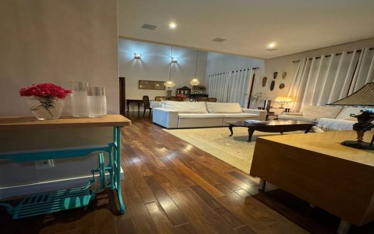 Casa em Condomínio à venda