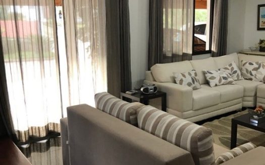 Casa em Condomínio à venda