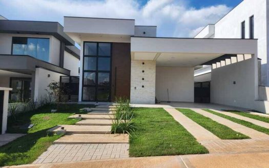 Casa em Condomínio à venda