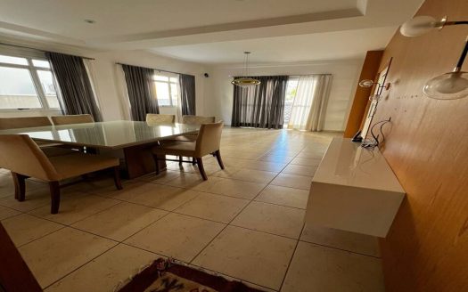 Casa em Condomínio à venda