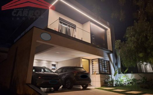 Casa em Condomínio à venda