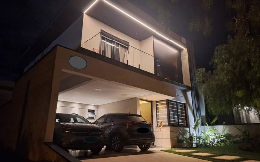 Casa em Condomínio à venda