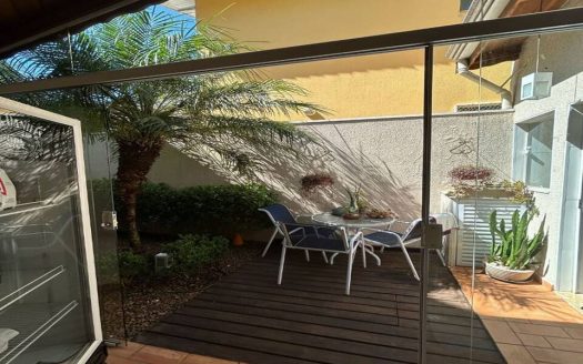 Casa em Condomínio à venda