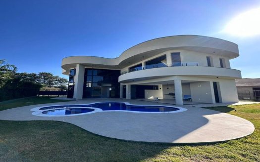 Casa em Condomínio à venda