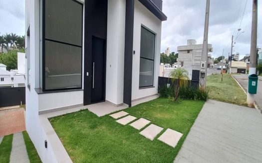 Casa em Condomínio à venda
