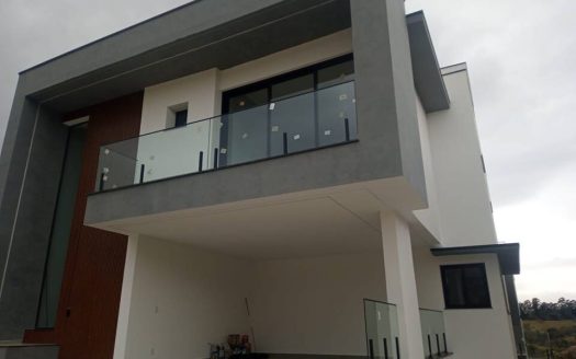 Casa em Condomínio à venda
