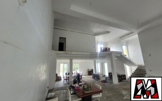 Casa em Condomínio à venda