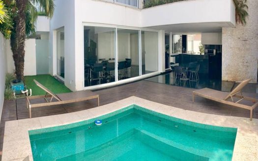Casa em Condomínio à venda