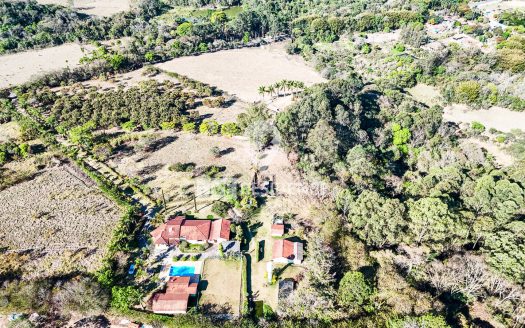 Fazenda/Sítio/Chácara à venda