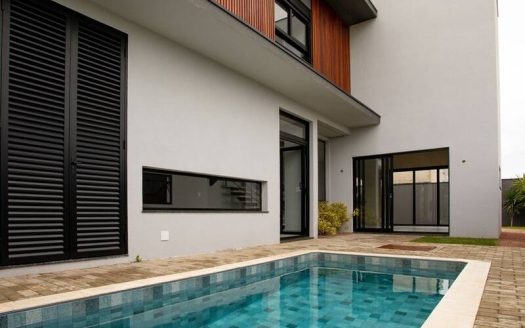 Casa em Condomínio à venda