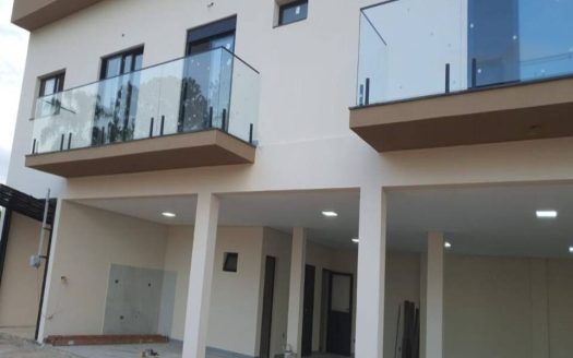 Casa em Condomínio à venda