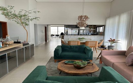 Casa em Condomínio à venda