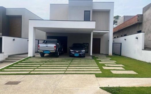Casa em Condomínio à venda
