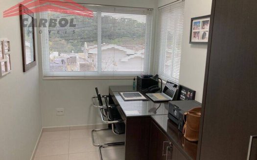 Casa em Condomínio à venda