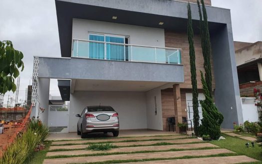 Casa em Condomínio à venda