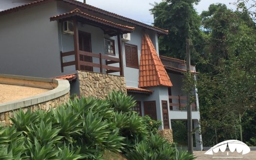 Casa em Condomínio à venda