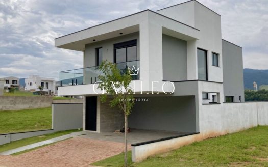 Casa em Condomínio à venda
