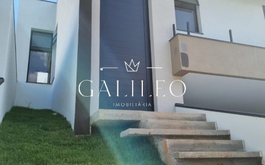 Casa em Condomínio à venda