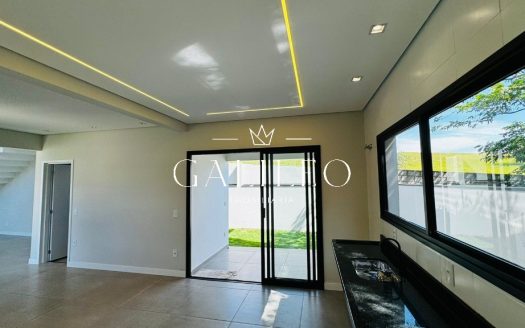 Casa em Condomínio à venda