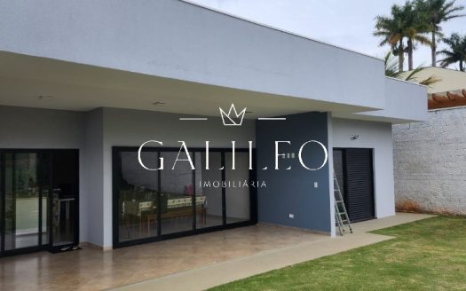 Casa em Condomínio à venda