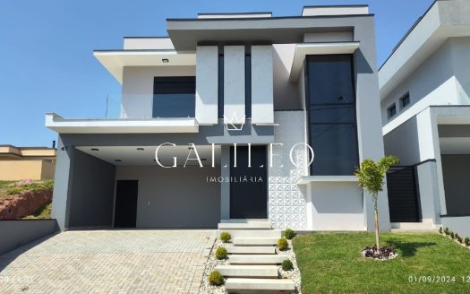 Casa em Condomínio à venda