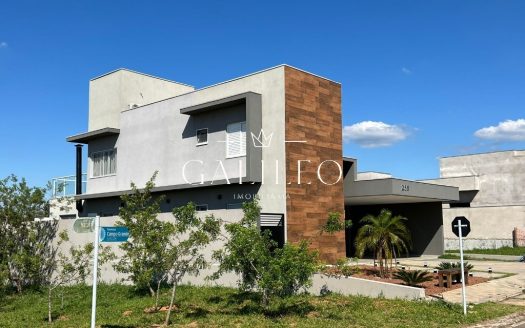 Casa em Condomínio à venda