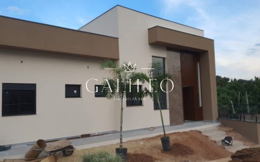 Casa em Condomínio à venda