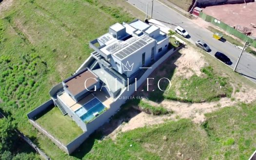 Casa em Condomínio à venda