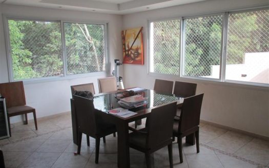Casa em Condomínio à venda