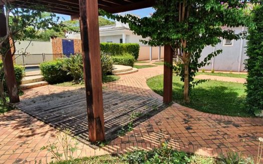 Casa em Condomínio à venda