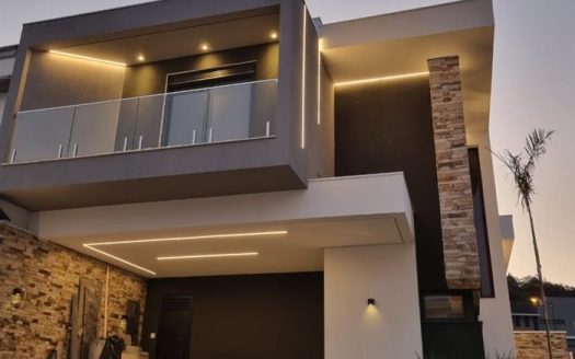 Casa em Condomínio à venda