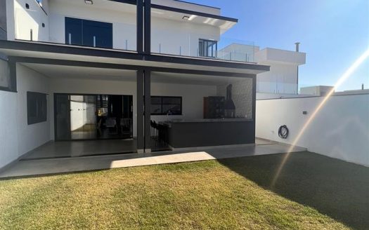 Casa em Condomínio à venda