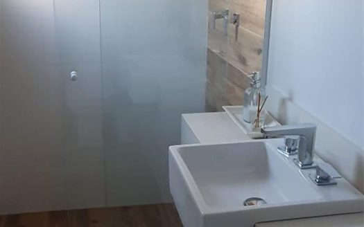 Casa em Condomínio à venda