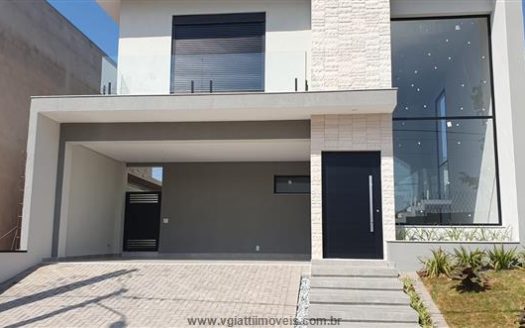 Casa em Condomínio à venda