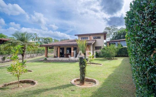 Casa de Condomínio à venda