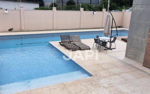 Apartamento de Condomínio para alugar