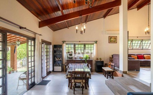 Casa de Condomínio à venda